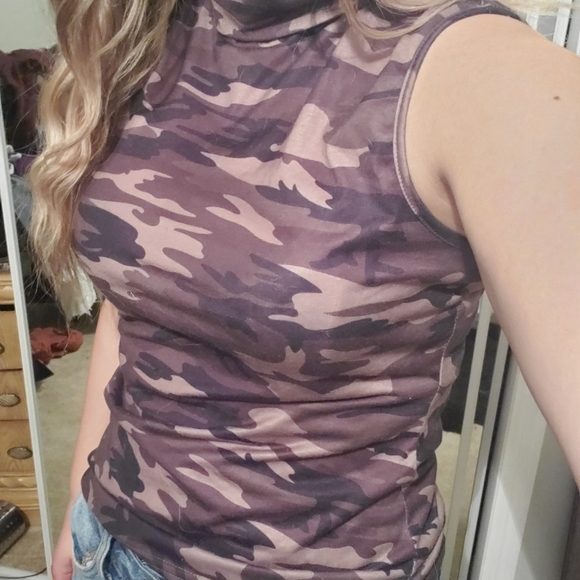 SHEIN Tops - Camo Turtleneck Tank